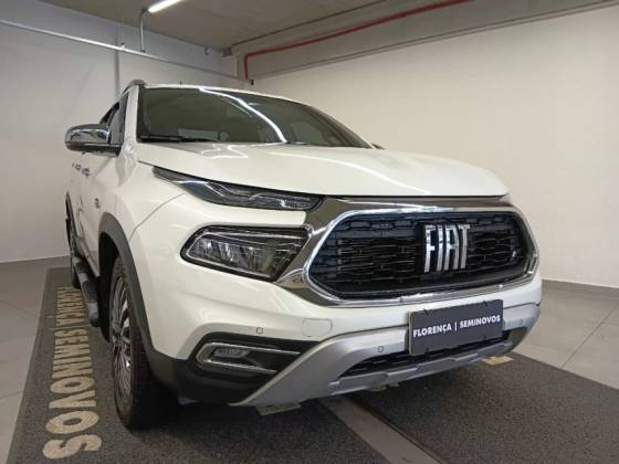 FIAT TORO 2.0 16V TURBO DIESEL RANCH 4WD AT9 FIAT TORO 2.0 16V TURBO DIESEL RANCH 4WD AT9